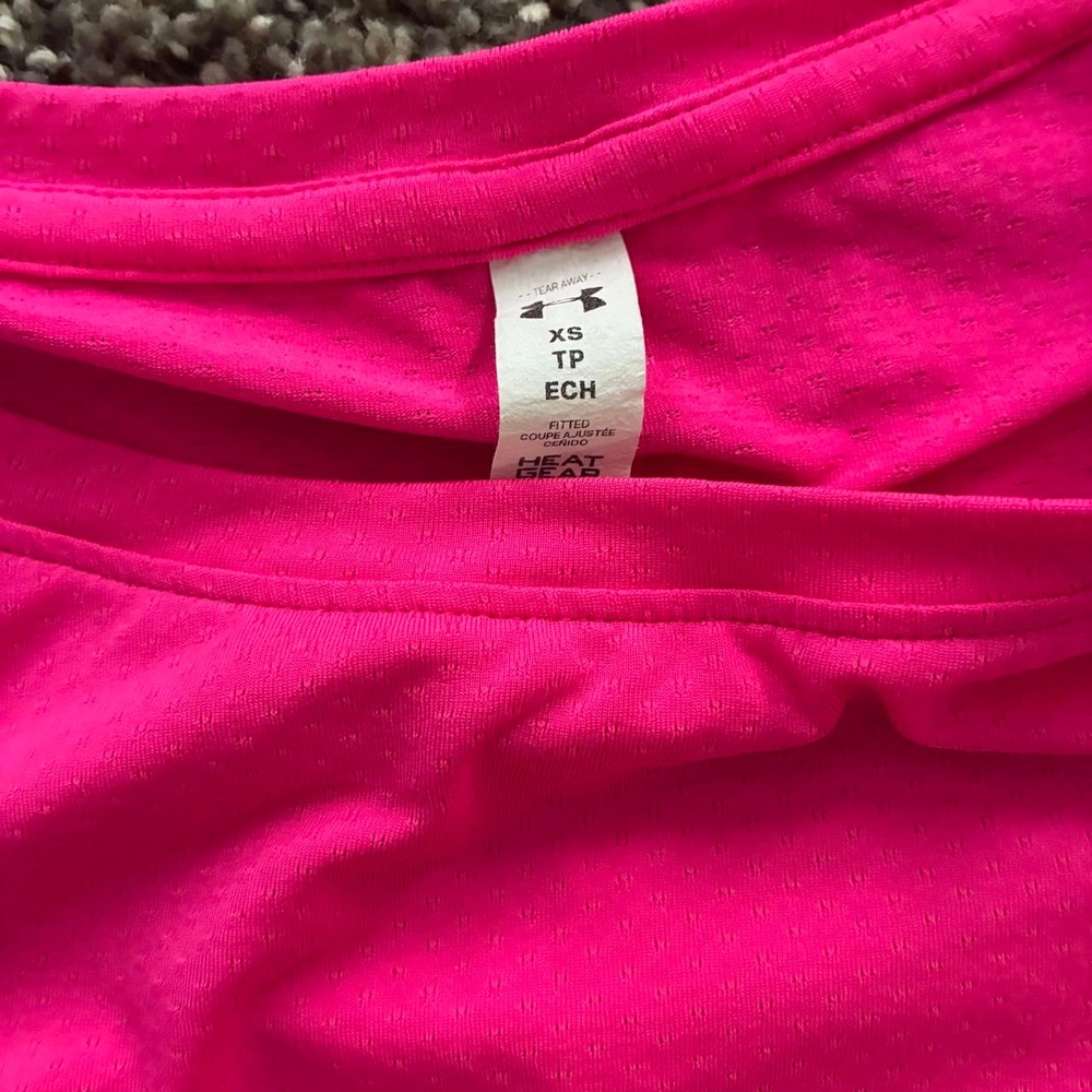 Under Armour Women's XS Pink Short Sleeve Athletic T-Shirt - Picture 2 of 3